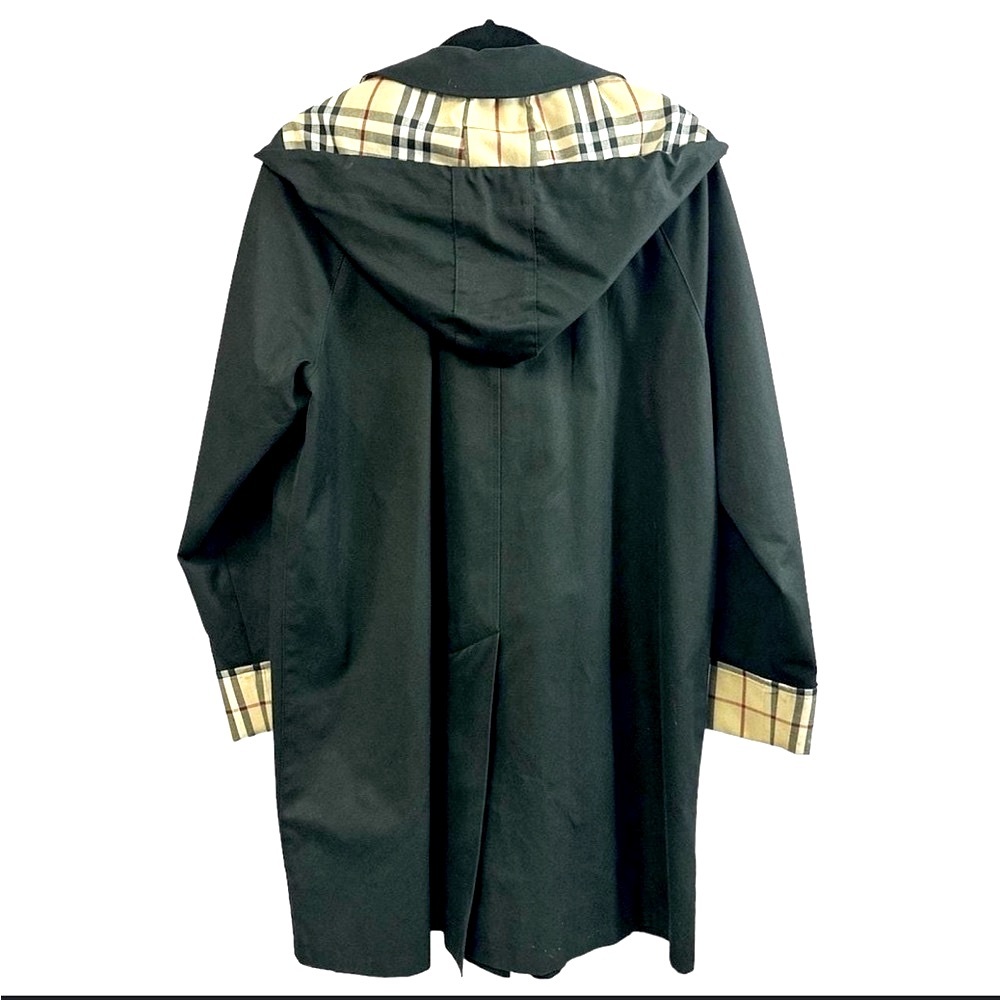 Burberry Parker Jacket in great condition - Picture 2 of 2